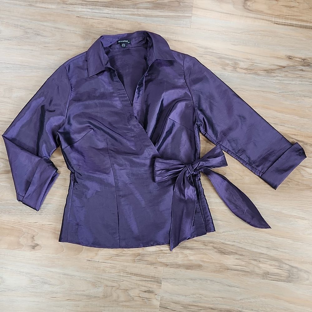 ☔️🔺️Vintage Nicolini Plum Iridescent Portrait Collar Side Tie Wrapped Top Mediu